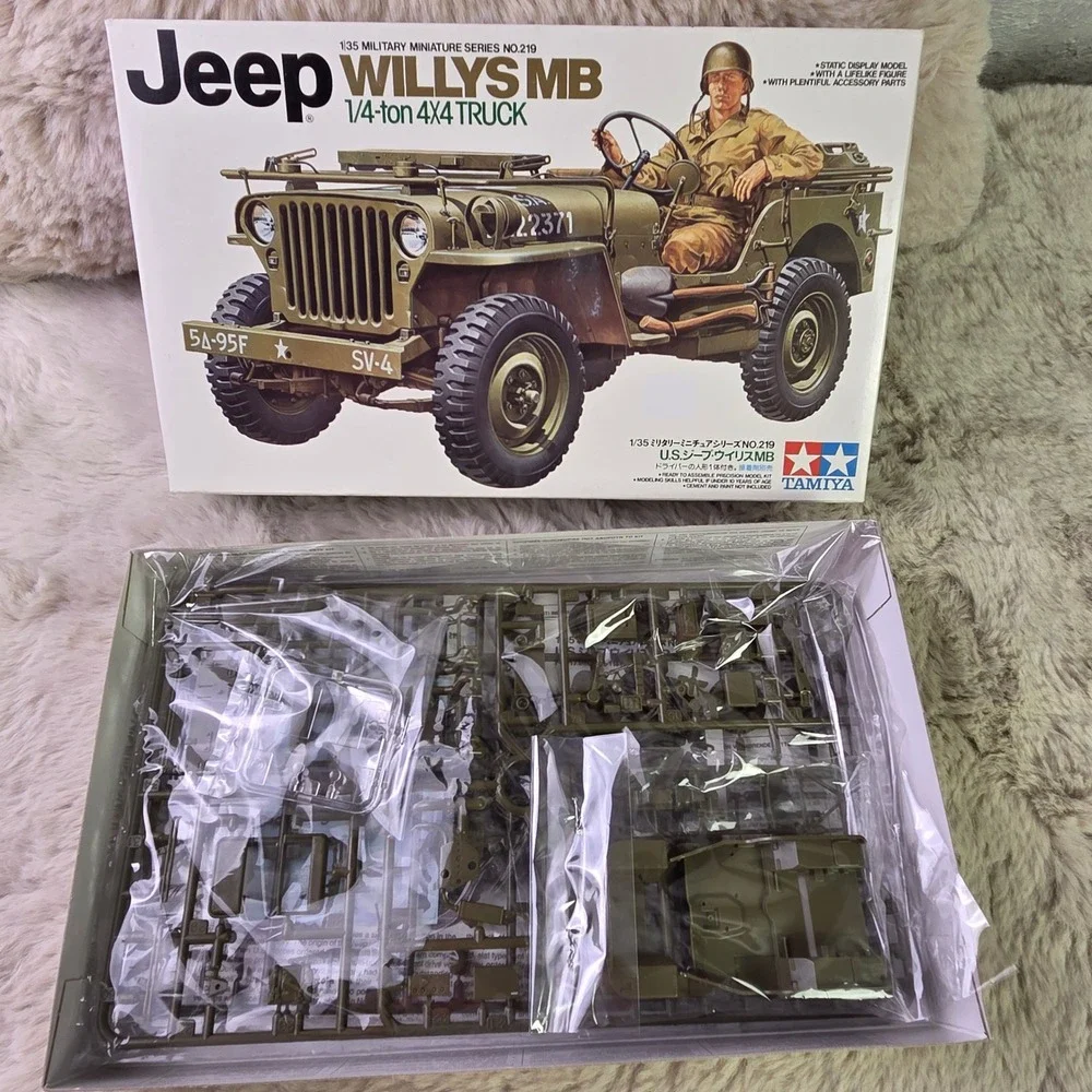 Tamiya 35219 1/35 Jeep Willys MB WWII Military Model Kit